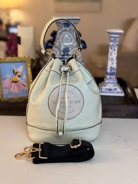 🤍 COACH DEMPSEY DRAWSTRING LEATHER BUCKET BAG!